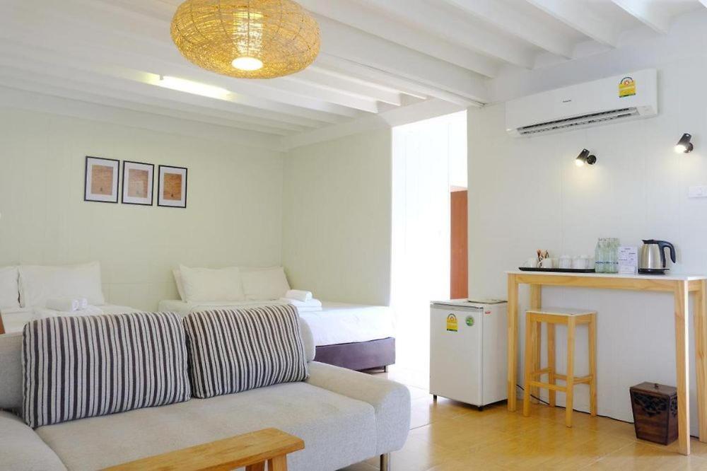 Udee Cozy Hotel เชียงใหม่ ภายนอก รูปภาพ