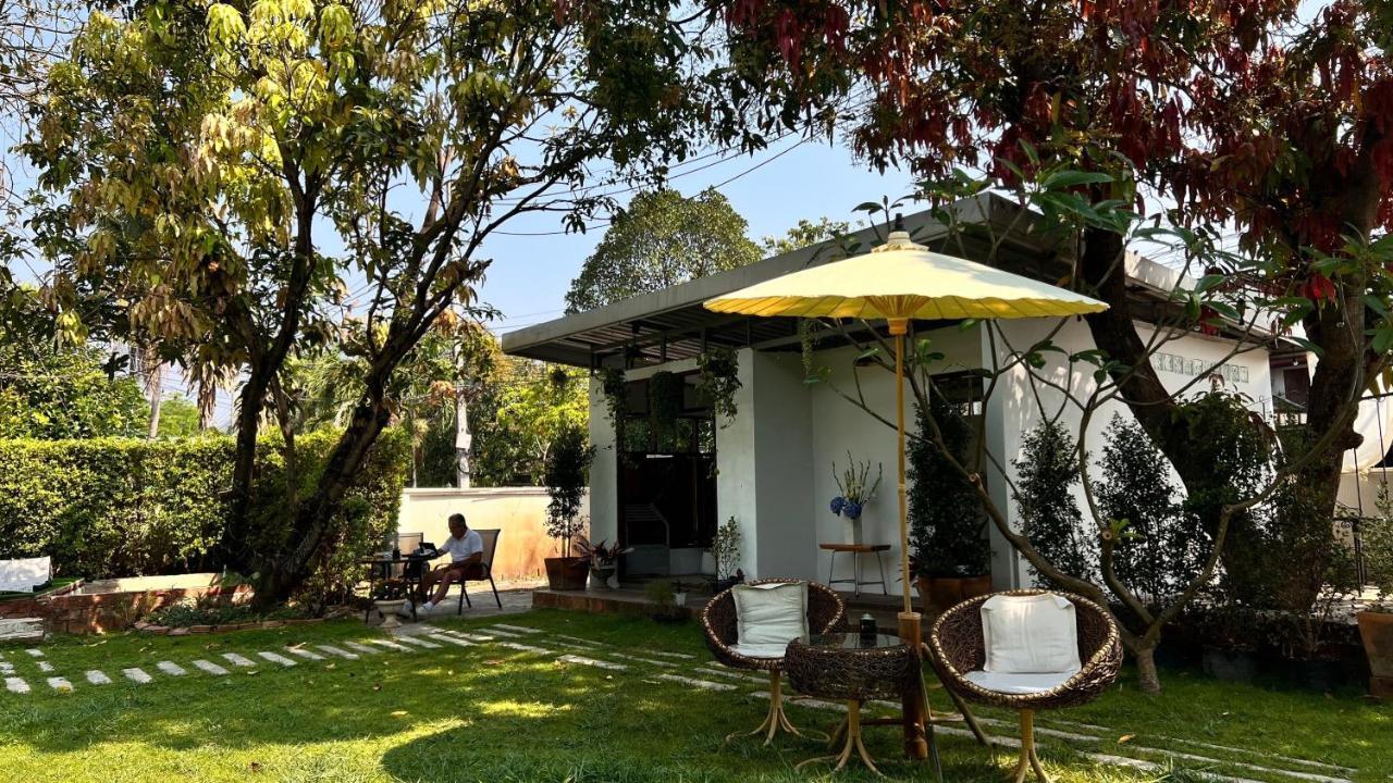 Udee Cozy Hotel เชียงใหม่ ภายนอก รูปภาพ