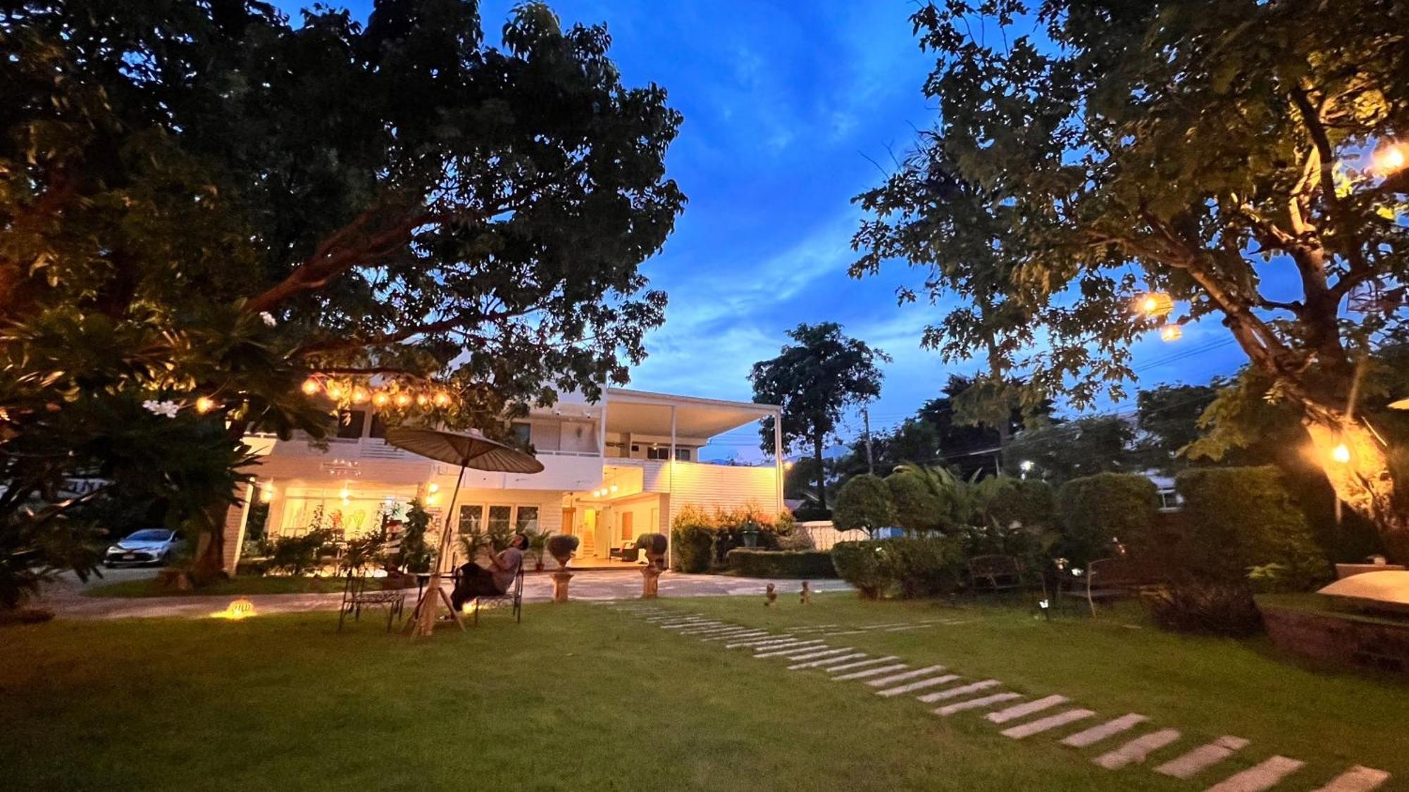 Udee Cozy Hotel เชียงใหม่ ภายนอก รูปภาพ